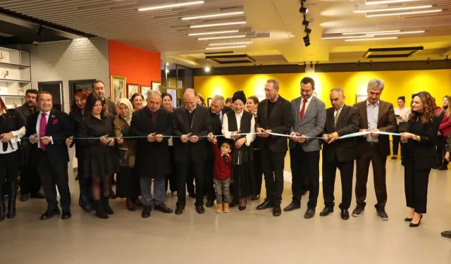 Kayseri Büyükşehir'de sanatın kalbi dayanışma için attı