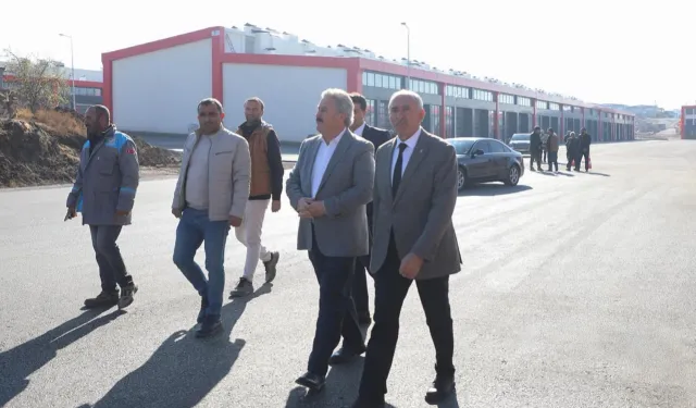 Kayseri Melikgazi'den oto sanayide asfalt mesaisi