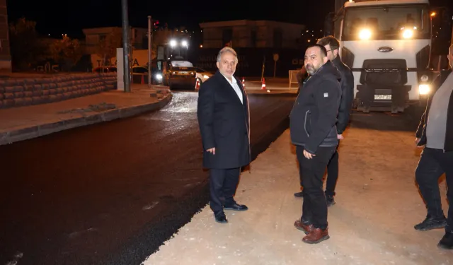 Kayseri Talas'ın 'Belediye Mahallemiz'de projesi Mevlana'da fazla mesai yaptı