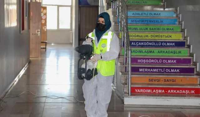 Kayseri Talas'ta okullarda 'ara tatil' temizliği