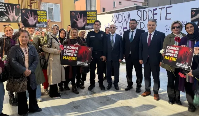 Kocaeli Gölcük'te kadına şiddete karşı farkındalık etkinliği
