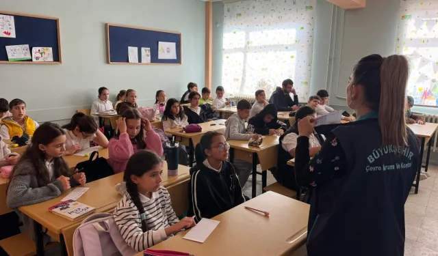 Kocaeli'de atıklar sanata dönüştü