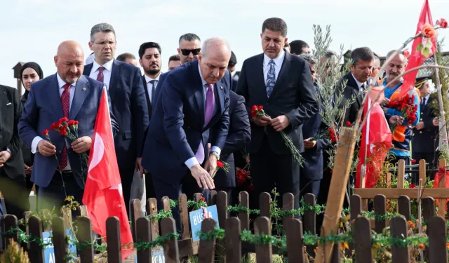 Kurtulmuş, Adıyaman'da deprem şehitlerini andı