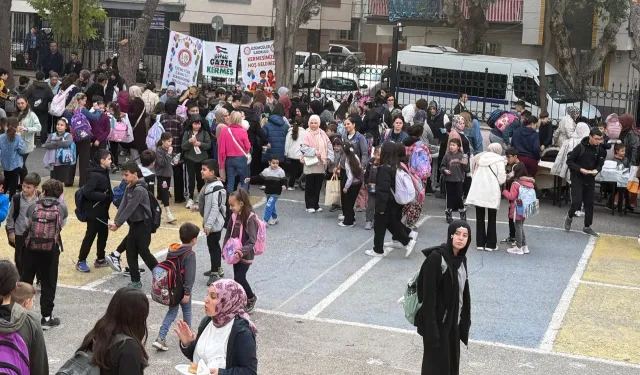 Manisa Yunusemre'de Üzümcüler İlkokulu'nda kermes