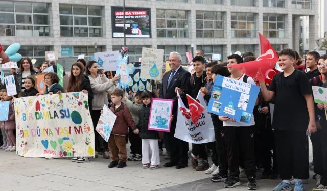 Nilüferli çocuklardan 'gelecek' için anlamlı yürüyüş