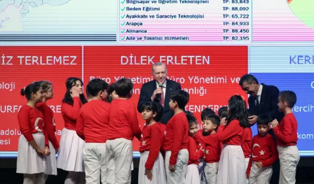 Öğretmenler Günü'nde atama müjdesi... 15 bin öğretmenin daha ataması yapıldı
