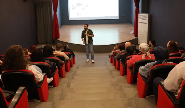 Sakarya Büyükşehir Akademi'den 'sinema' dersi
