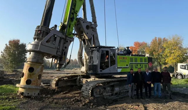Sakarya'da Şehir Kütüphanesi için ilk kazma vuruldu