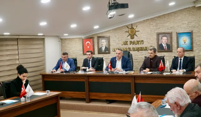 AK Parti Sakarya'da değerlendirme toplantıları yapıldı