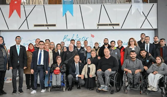 ''Balıkesir'de engelleri kaldırmak boynumun borcu''