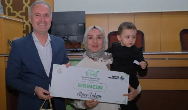 Bursa İnegöl Aile Okulu'nda ödüller sahiplerini buldu