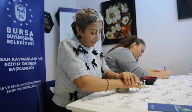 Bursa'da engel tanımayanlar için seramik atölyesi