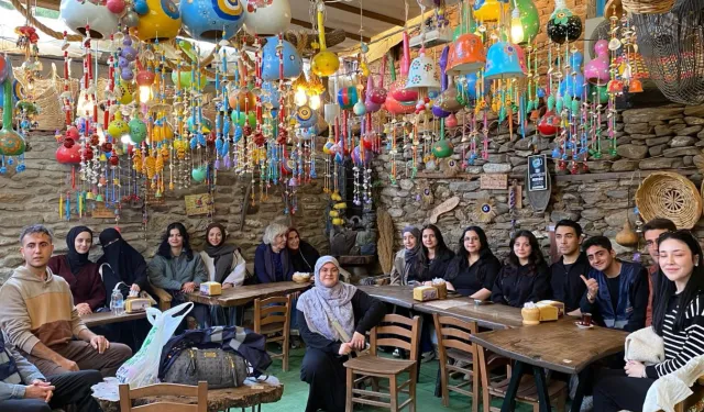 Büyükşehir'den üniversite öğrencilerine Tire gezisi