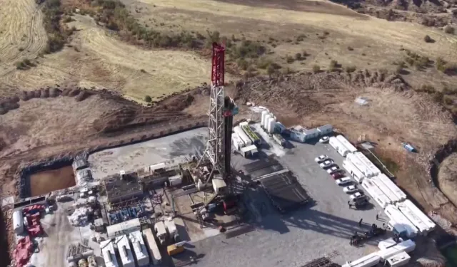 Gençler sondaj sahasında... Silopili öğrenciler petrol arama çalışmalarını yerinde inceledi