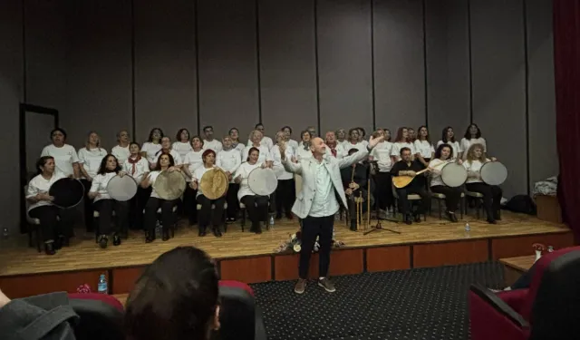 ‎Gençleşen Türkülerden Yurttan Sesler sürprizi