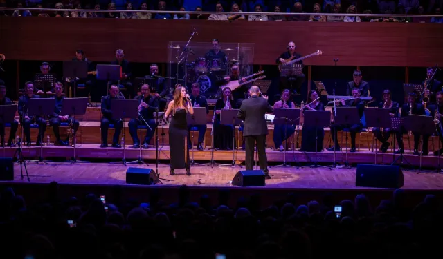 İzmirliler iki ustanın anısına buluştu