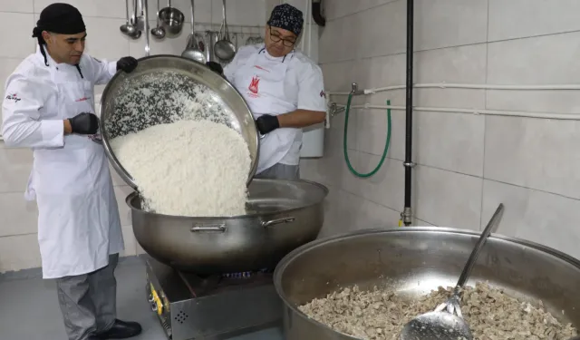 Manisa Şehzadeler Aşevi, 2025'te de vatandaşa sıcak aş ulaştırdı