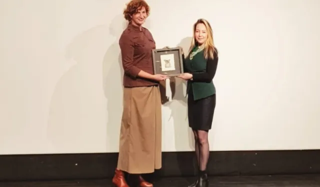 Pelin Esmer, yeni filmiyle Nilüfer'de sinemaseverlerle buluştu