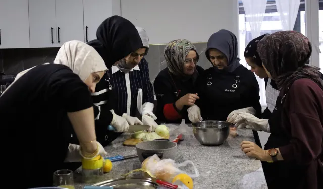 Sakarya Büyükşehir'den Arifiye'ye profesyonel mutfak atölyesi