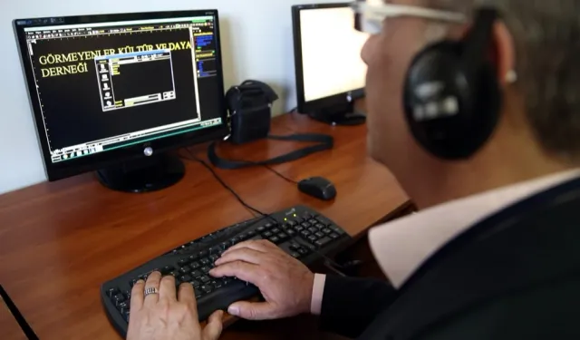 Kamuda engelli istihdamında tarihi artış... Görme engelli memur 13 bini aştı