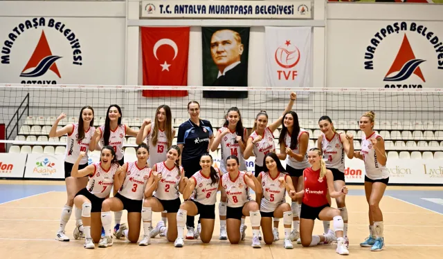 Antalya Muratpaşa Belediyespor çıkışta