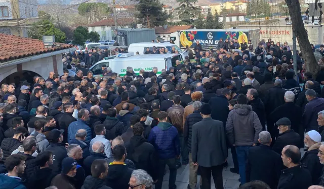 Antalya'daki kazada hayatını kaybeden gençler Bilecik'te toprağa verildi