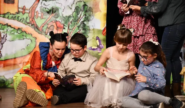 Balıkesir'de çocuklar tatilde sanat ve eğlenceyle buluştu