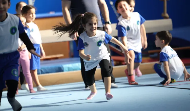 Bursa'da Kış Spor Okulları'nda eğlence ve spor bir arada