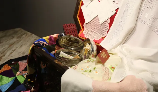 Gaziantep'te 'Sandıktan Belleğe: Meral Dai'nin 70 Yıllık Çeyizi' sergisi açıldı