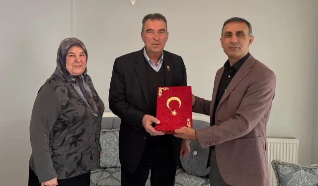 İzmit Belediyesi Gazileri unutmuyor