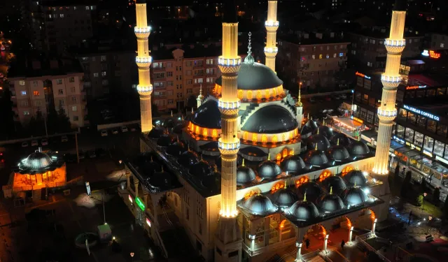 Konya Selçuklu'da Berat Kandili manevi coşkuyla idrak edildi