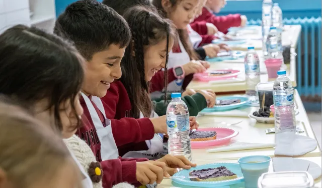 Marmarabirlik'ten 'Minik Şeflerle Zeytinli Tarifler' projesi