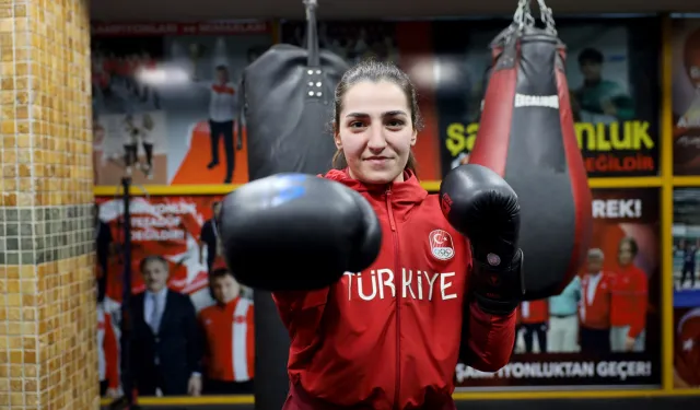 Sakarya'nın ringdeki parlayan yıldızı Ece Asude... Tarih yazmak istiyor