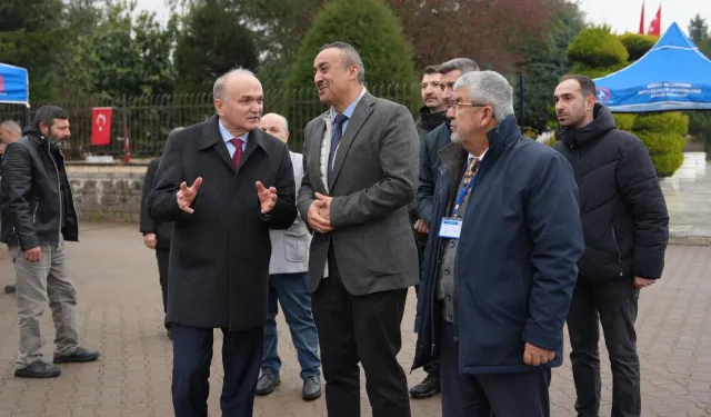 Başkan Özlü bayram arifesinde vatandaşlarla buluştu