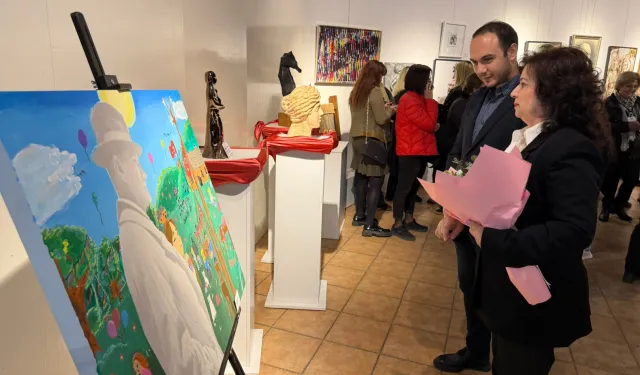 İzmit'te 'Ve kadın dokununca' sergisi kapılarını açtı