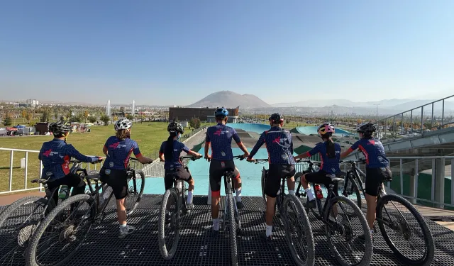 Kayseri'de BMX parkuruna gençlerden büyük ilgi