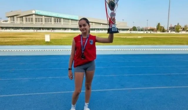 Kocaeli'de genç atlet Alya Gül Keskin Türkiye 3.'sü oldu