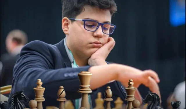 Bursa'dan dünya rekoruna uzanan gurur.. 14 yaşındaki Yağız Kaan barajı aştı