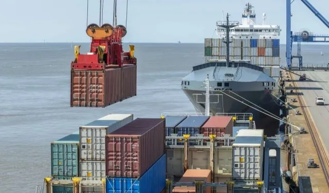 Dış ticaret açığı yıllık yüzde 56 arttı!