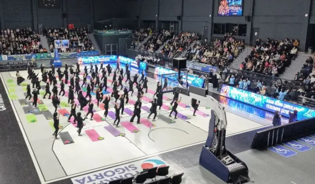 Kocaeli Çayırova'nın sultanları sahaya çıktı