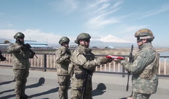 Nahçıvan askerleri tatbikat için Türkiye'de