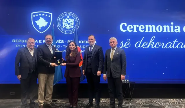 Rifat Hisarcıklıoğlu'na Kosova Cumhurbaşkanlığı Liyakat Madalyası