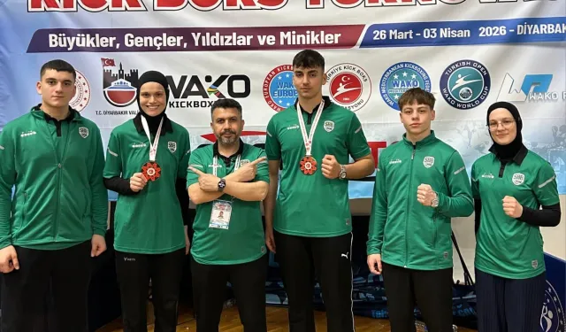 Sakaryalı KickBoksçular Diyarbakır'da zirveye uzandı