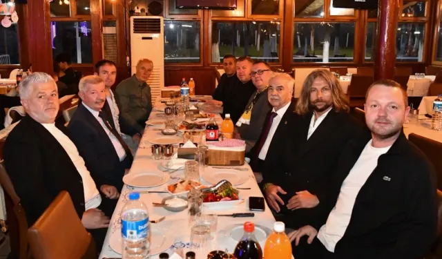 Şampiyon Keşanspor zafer yemeğinde buluştu