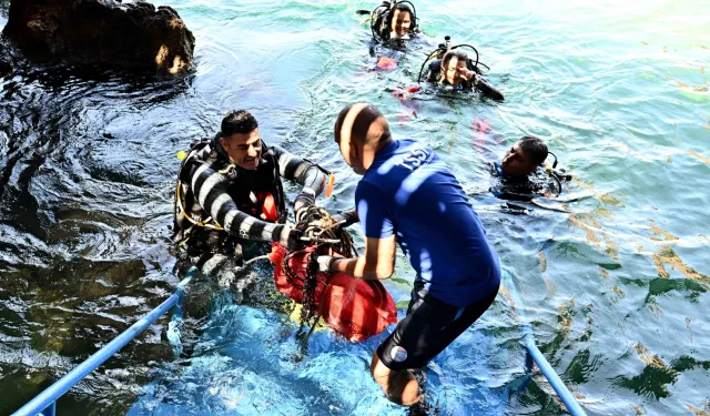 Antalya'da denizden çıkan atıklar sanat eserine dönüşecek