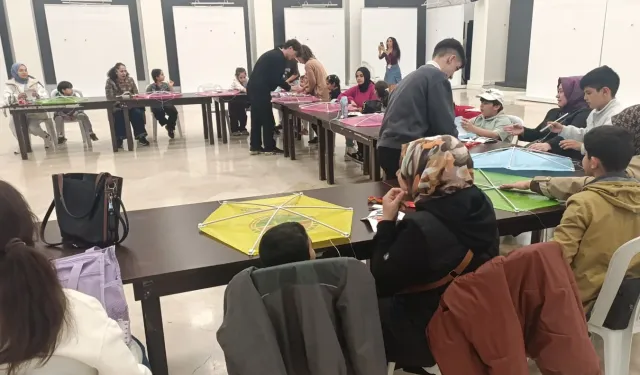 İstanbul Maltepe'de annelere özel uçurtmalar tasarlandı