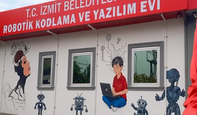 İzmit Belediyesi'nden Robotik Kodlama ve Yazılım Evi