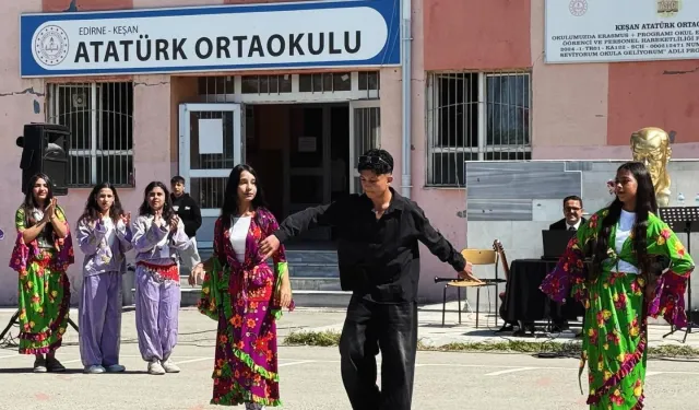 Keşan Atatürk Ortaokulu'nda bahar coşkusu