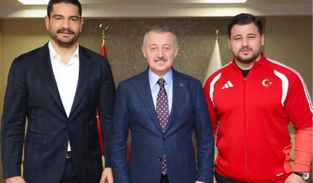 Kocaeli'de Başkan Büyükakın iki önemli ismi ağırladı