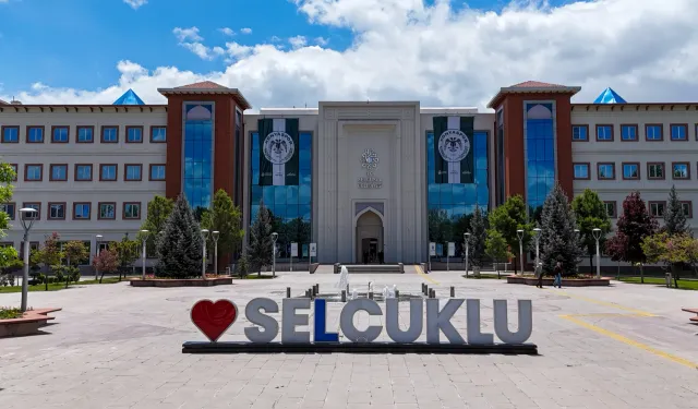 Selçuklu'nun sembol mekanları yeşil beyazla donatıldı